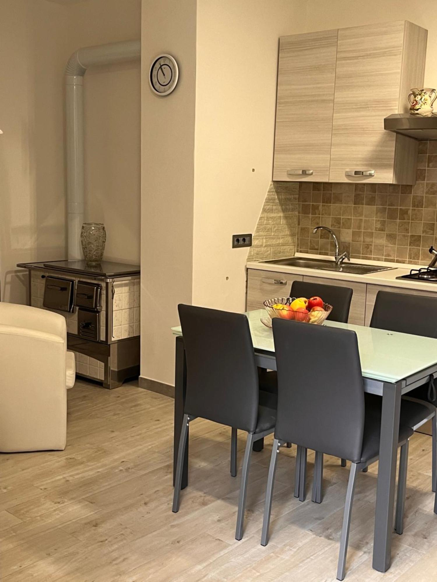 Casa Mario Lägenhet Riva del Garda Exteriör bild